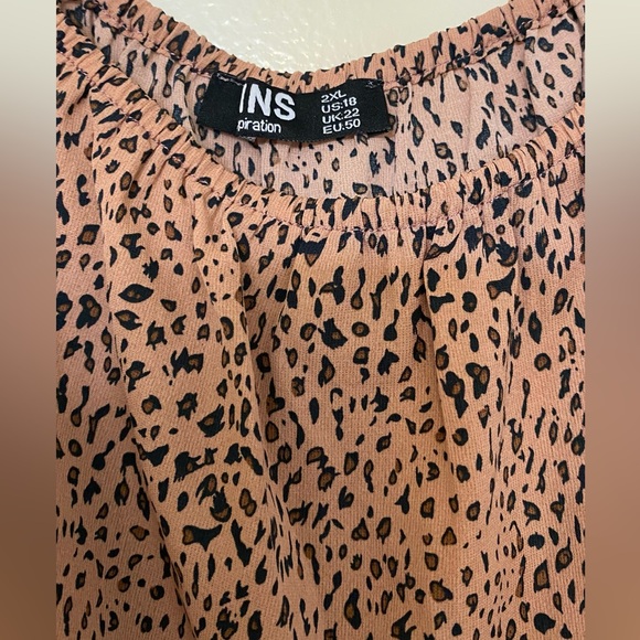 Off the Shoulder Animal Print dress - Picture 2 of 5